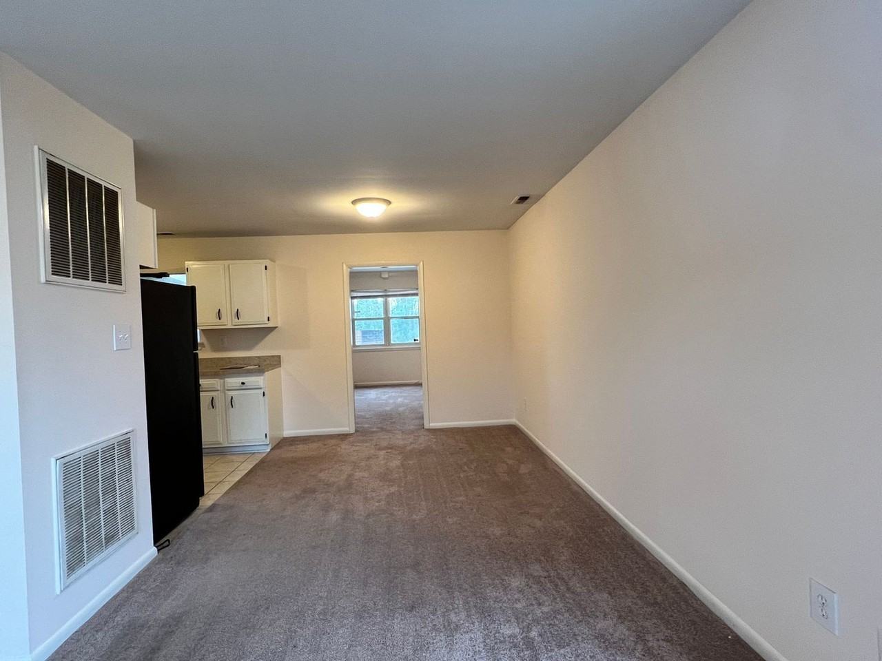 2204 Merle St - Photo 7 of 32