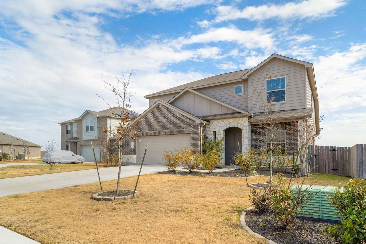 820 Kates Way - Photo 2 of 31