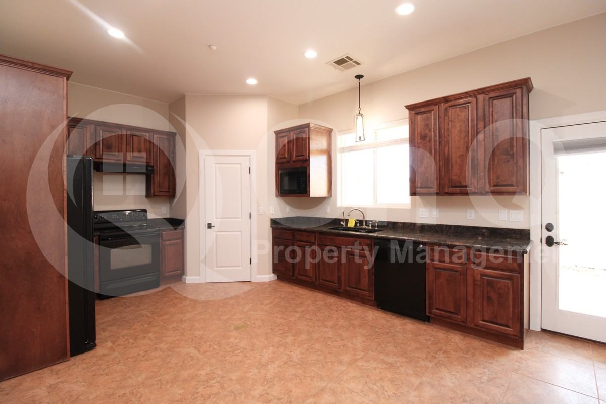 14648 N Del Cambre Ave - Photo 3 of 22