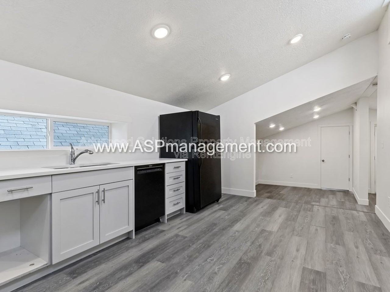 567 S 800 E - Photo 6 of 16