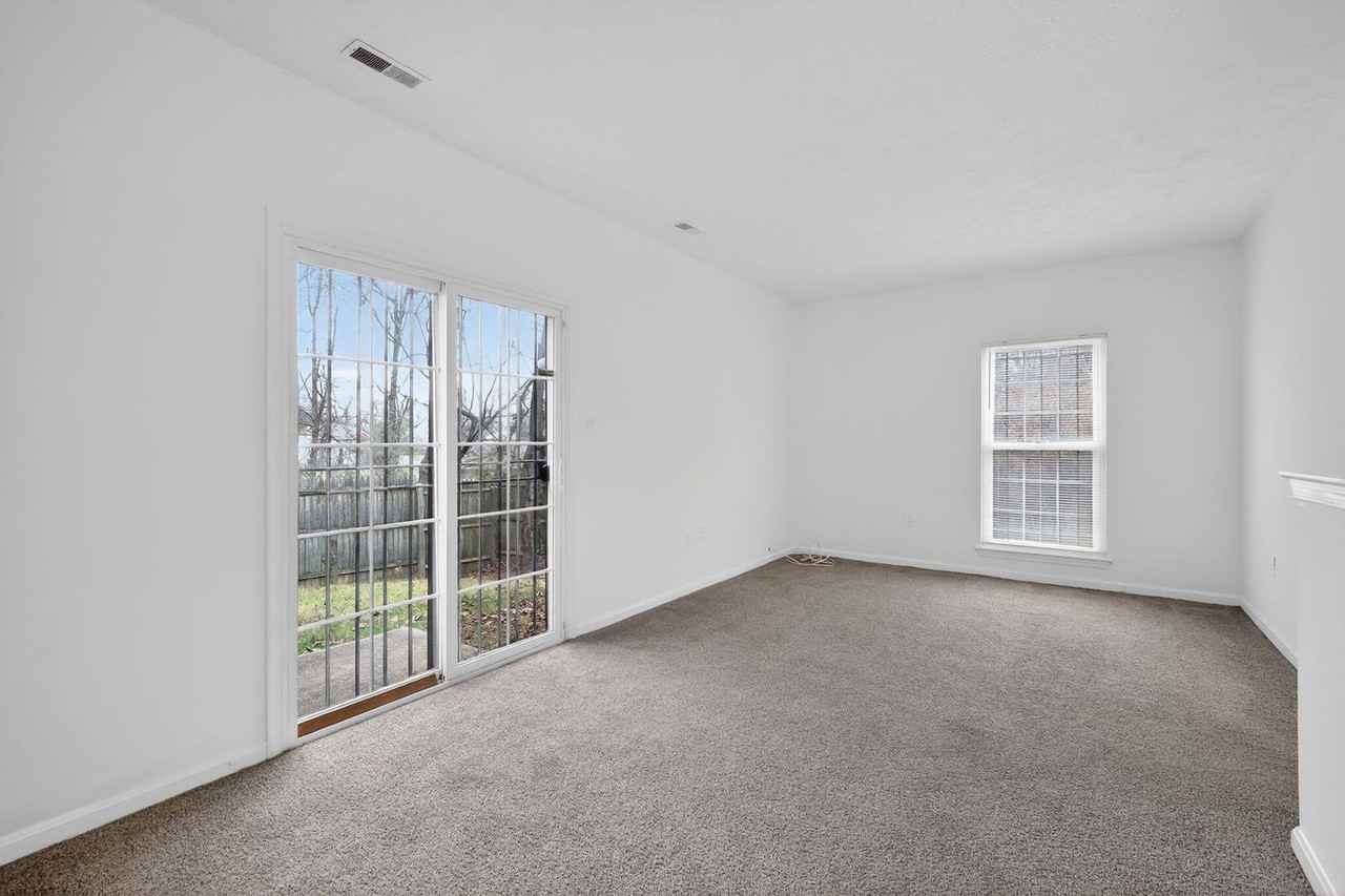 2710 Red Oak Ln - Photo 7 of 15