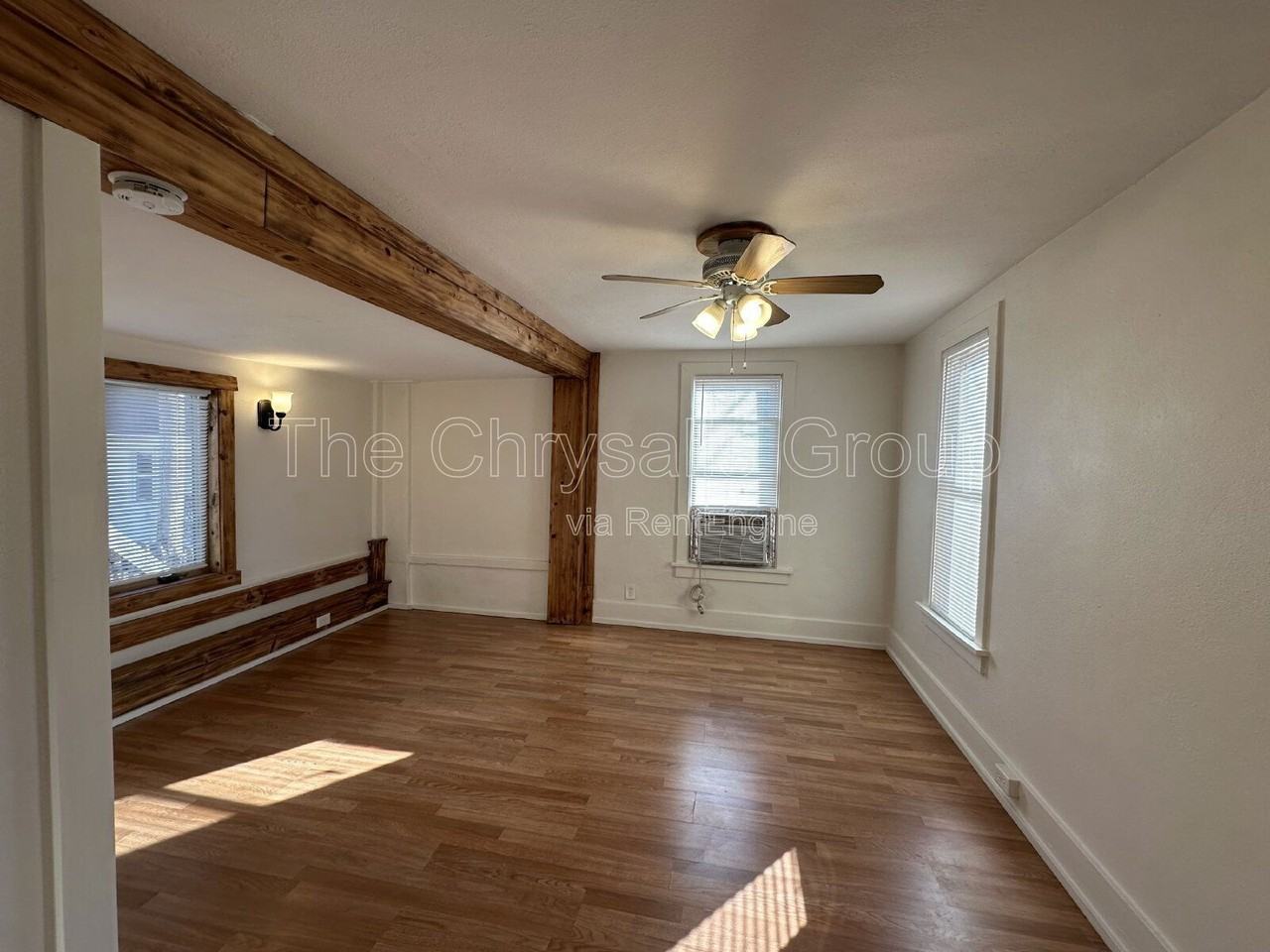 537 1/2 Bucklin St - Photo 7 of 9