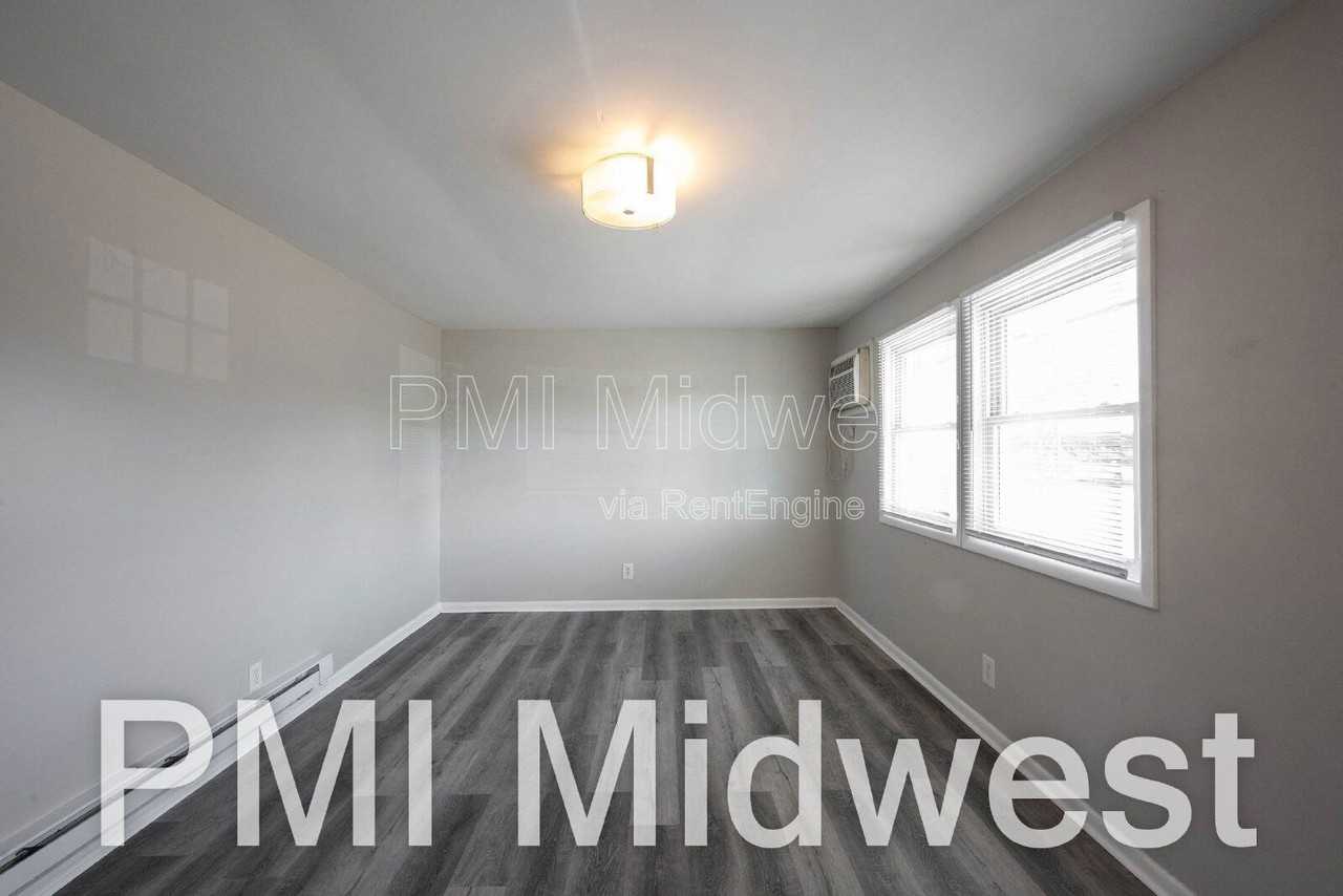 140 Maple Park Dr #3 - Photo 4 of 26