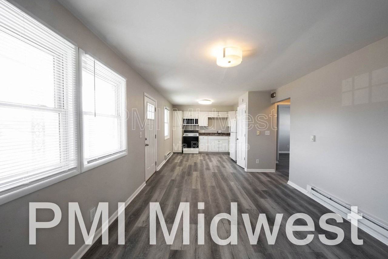 140 Maple Park Dr #3 - Photo 6 of 26