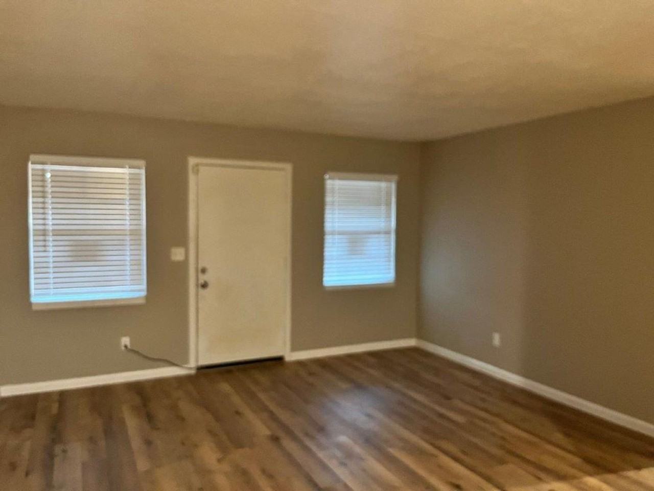 4809 Okeefe St - Photo 2 of 13