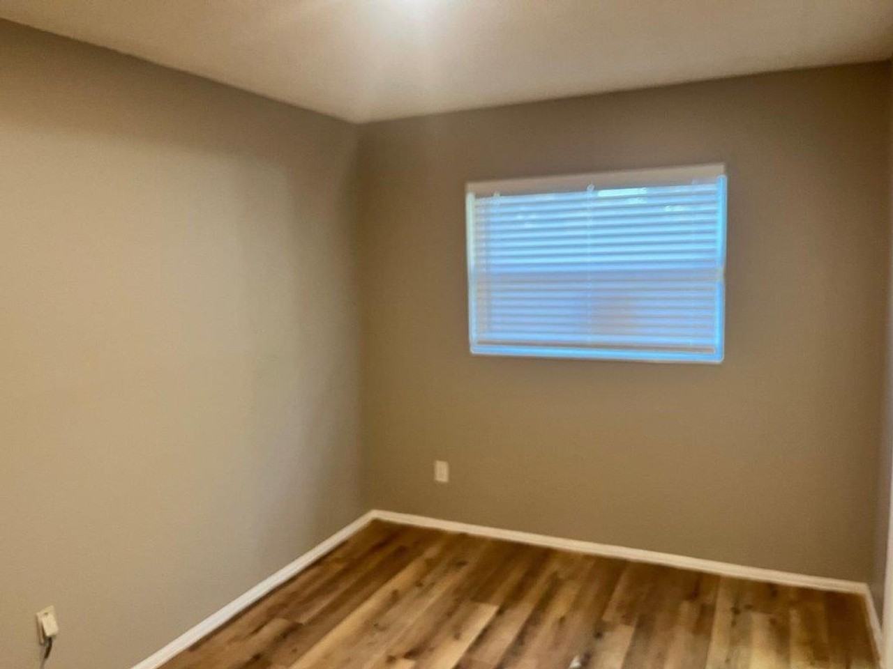 4809 Okeefe St - Photo 6 of 13