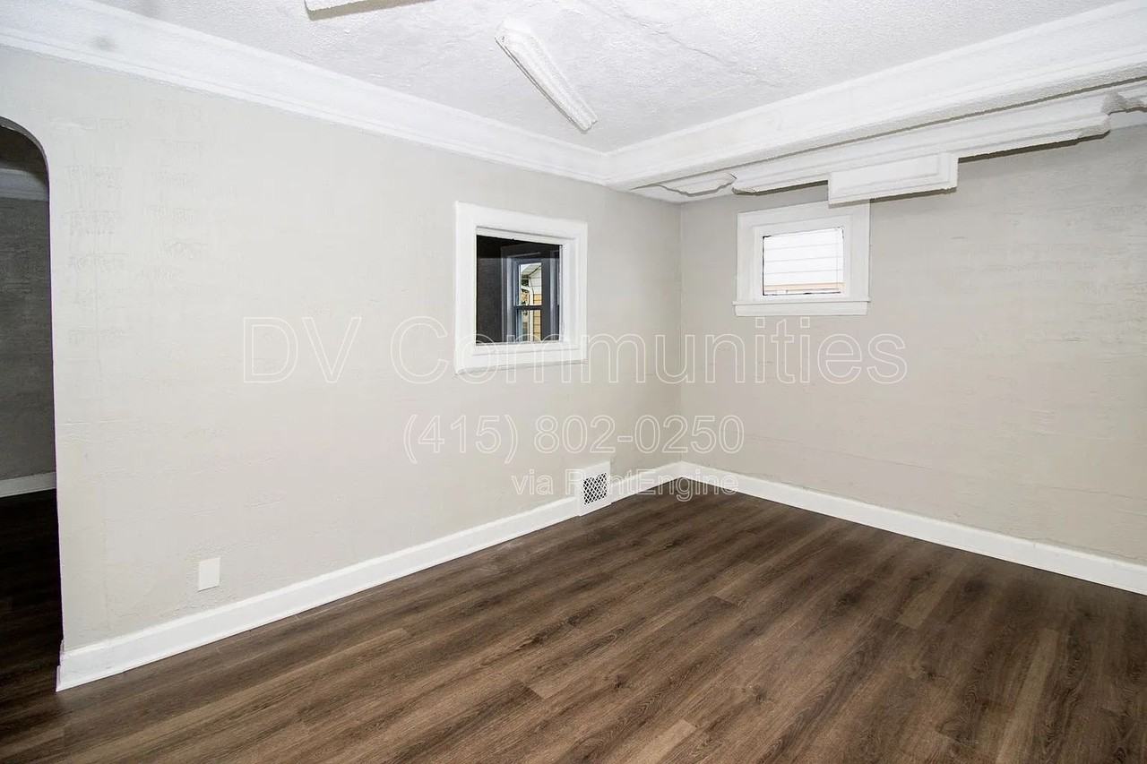 5153 Cato St - Photo 6 of 24