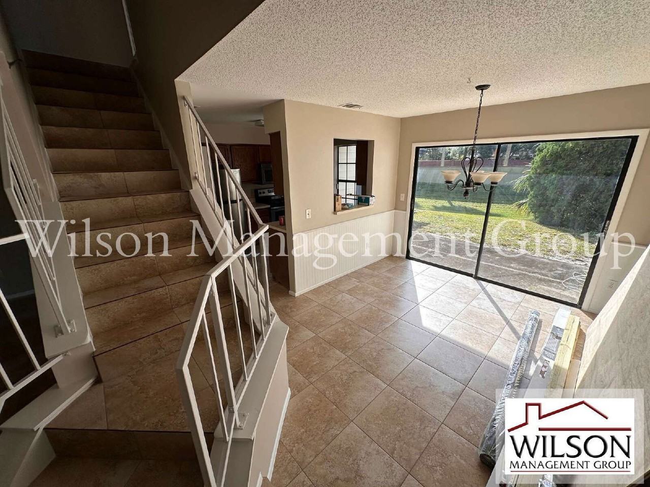 2971 Embassy Ct - Photo 5 of 20