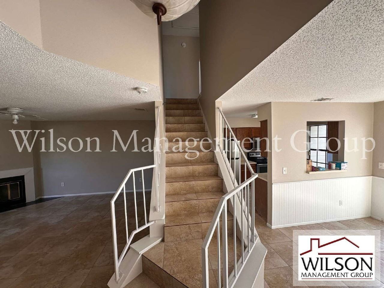 2971 Embassy Ct - Photo 7 of 20