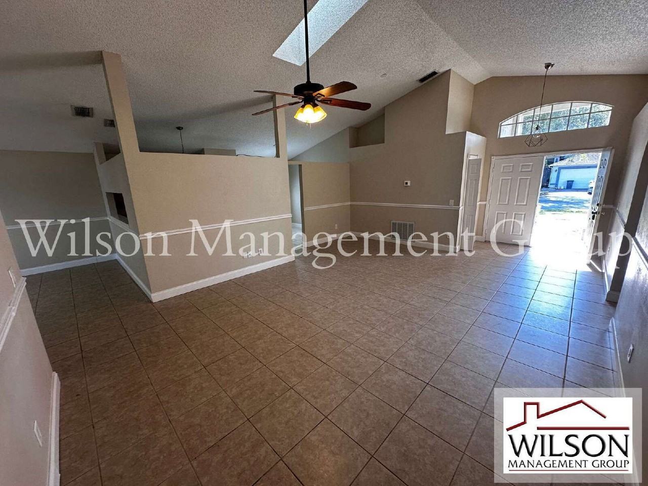 2843 Crofton Way - Photo 4 of 37