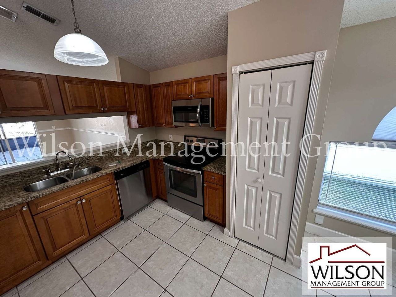 2843 Crofton Way - Photo 7 of 37