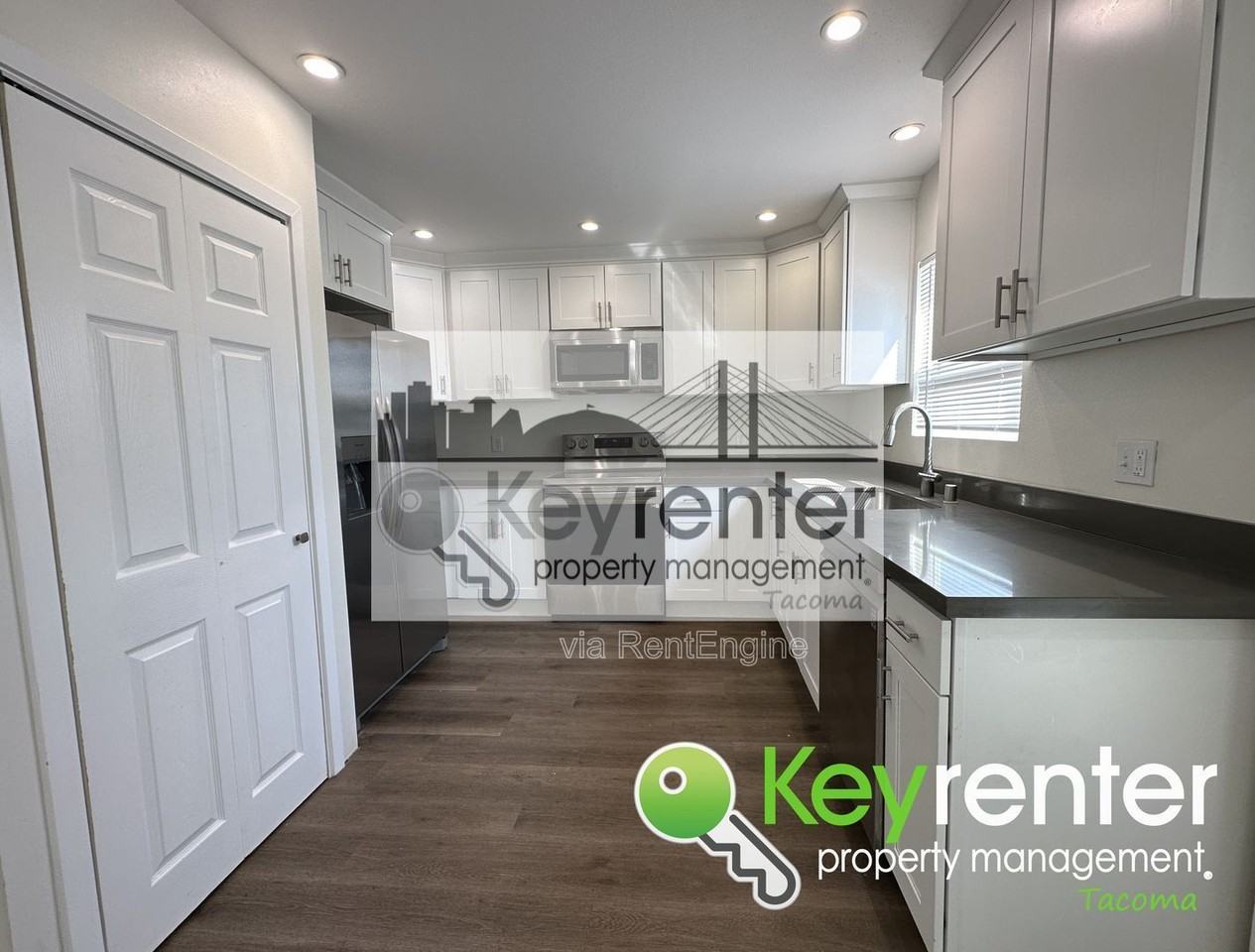 1435 E 32nd St - Photo 5 of 15