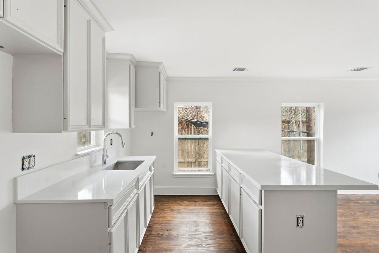 612 W Alabama St #1-2 - Photo 4 of 25