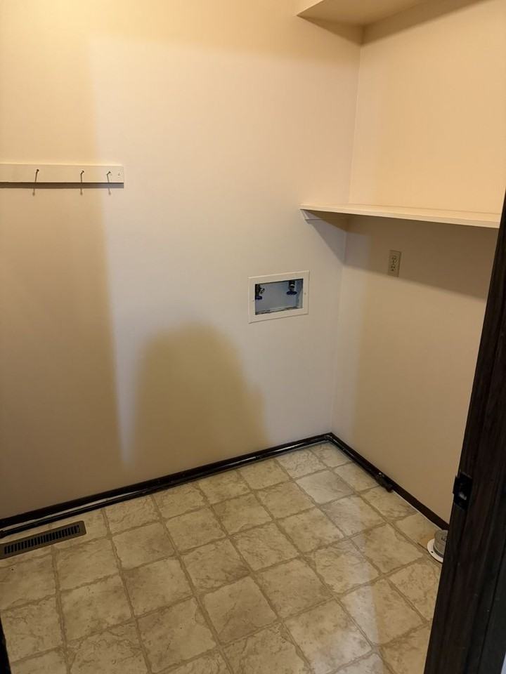 6215 Normandy Drive - Photo 7 of 10