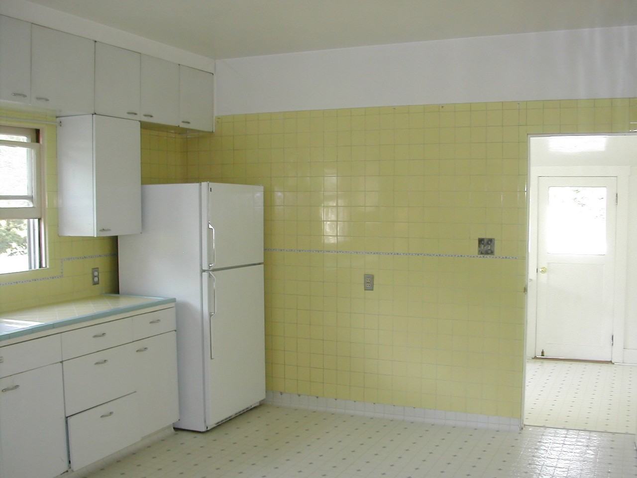 1251 33rd St #1 - Photo 4 of 10