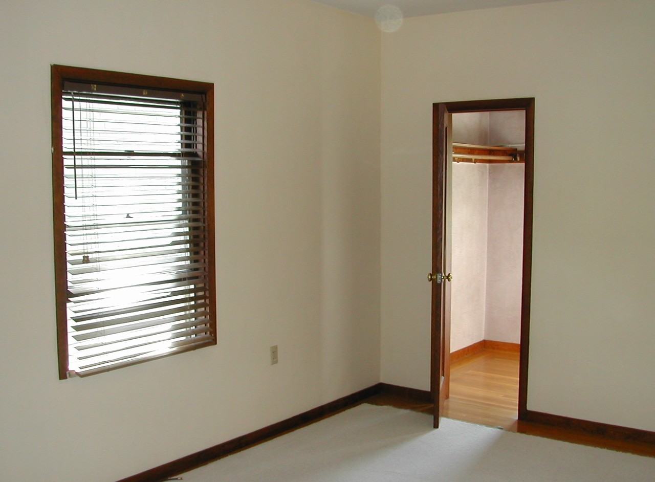 1251 33rd St #1 - Photo 5 of 10