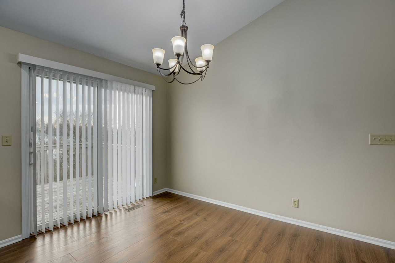 10649 Kelsey Dr - Photo 7 of 17