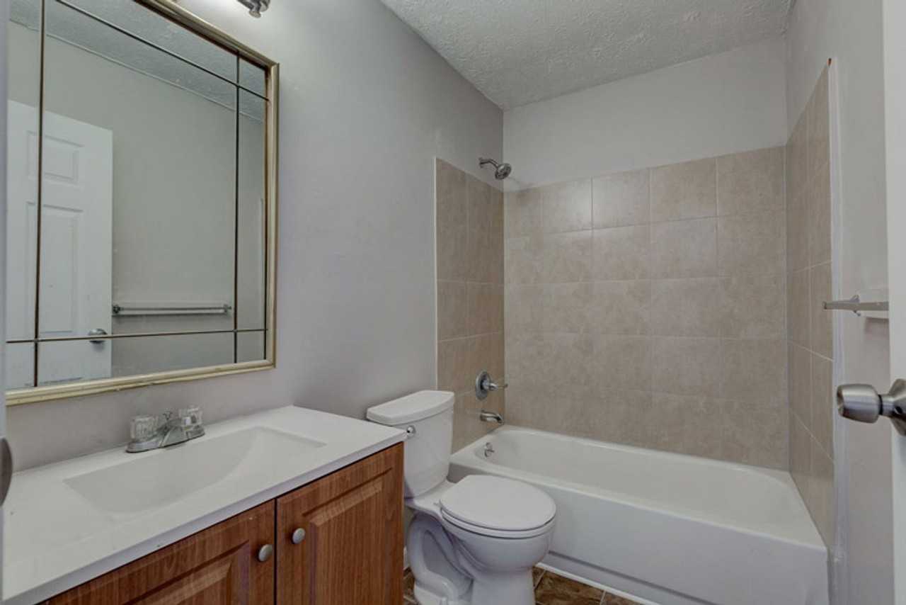 4 Ridge Ave #5 - Photo 7 of 10