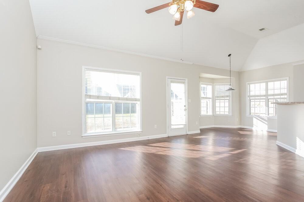 8249 White Wing Ln - Photo 3 of 16