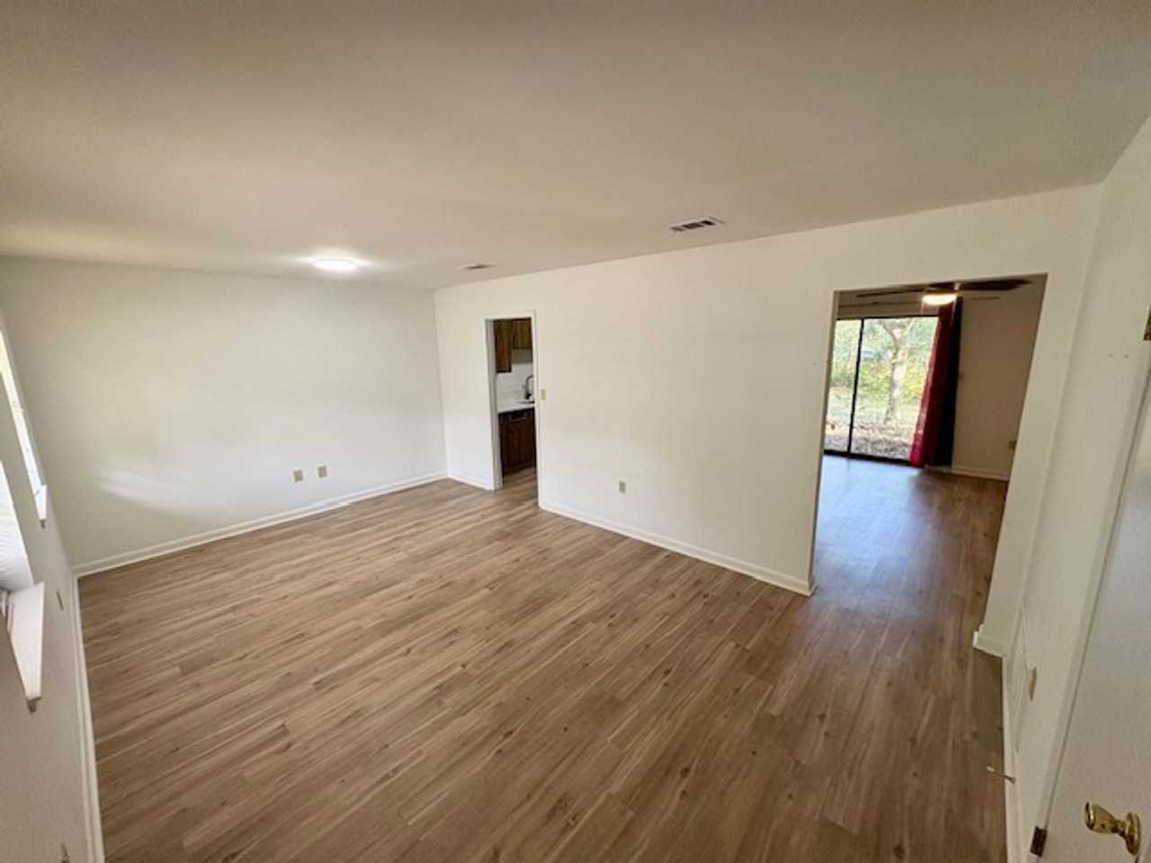 511 Maple Ave - Photo 2 of 16