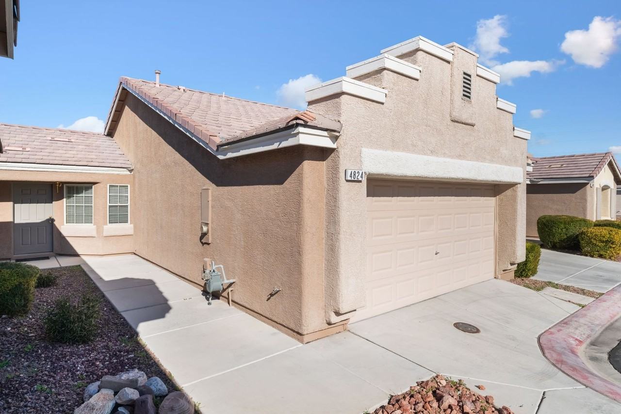 4824 Violet Bay Ct - Photo 2 of 21