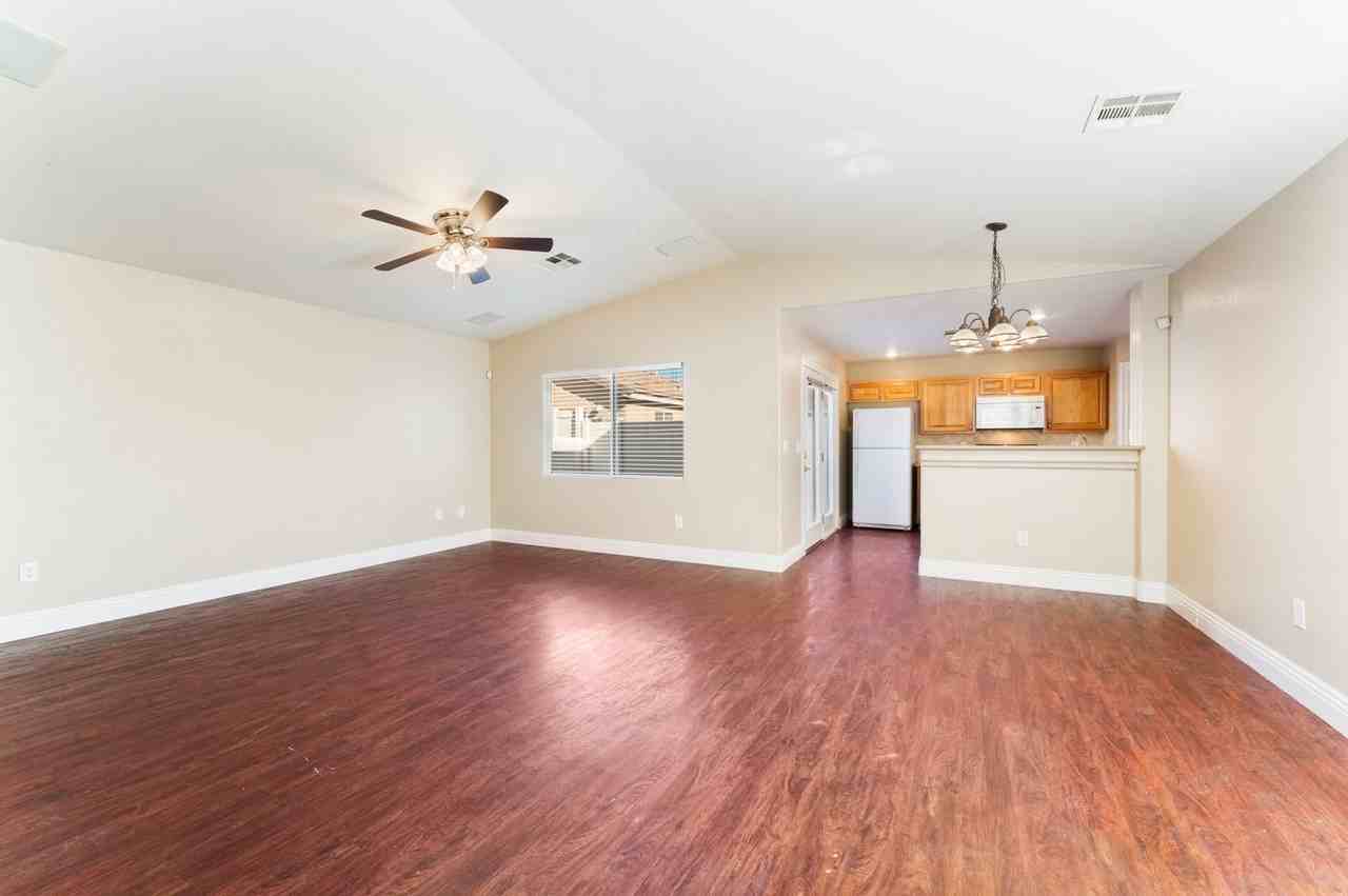 4824 Violet Bay Ct - Photo 3 of 21
