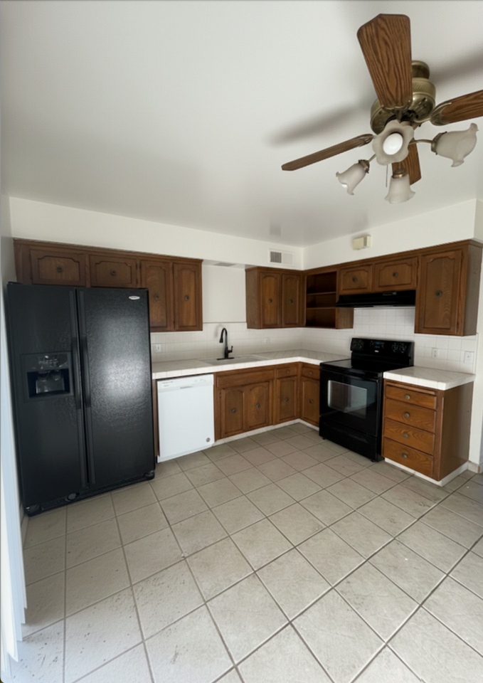 6052 N College Ave - Photo 5 of 18