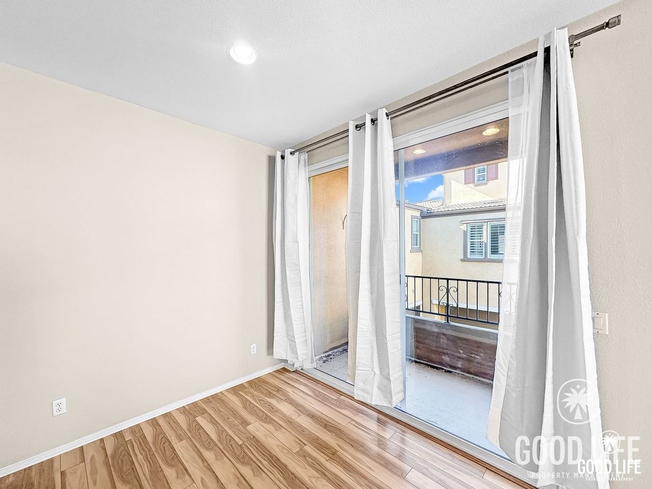 1801 Montilla St - Photo 4 of 25