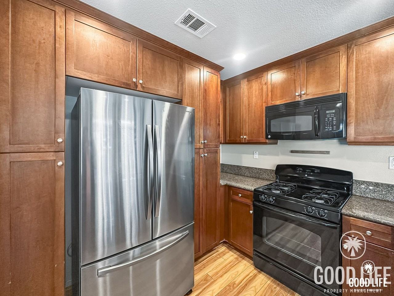 1801 Montilla St - Photo 7 of 25