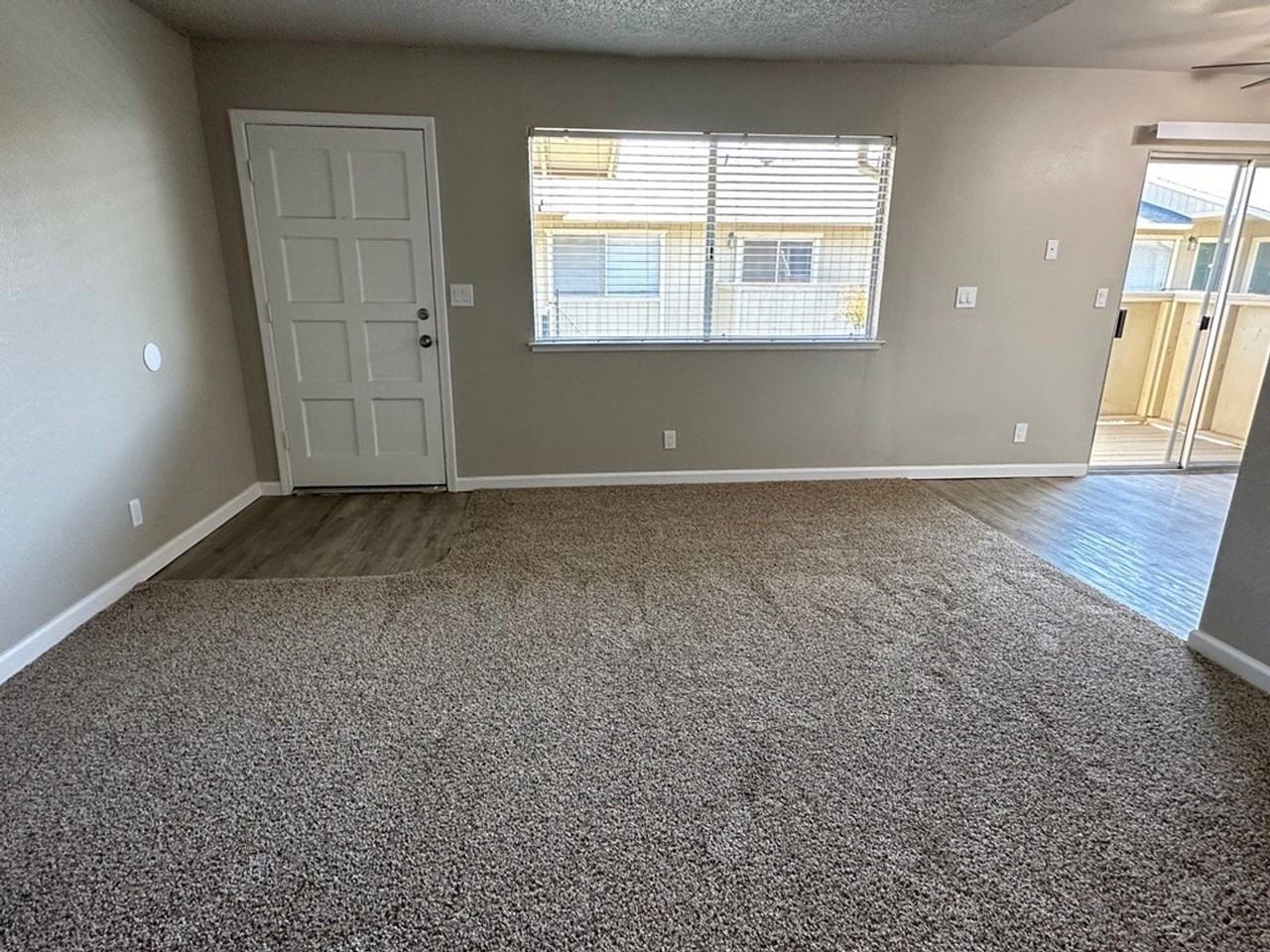 Granada Apartments - Photo 3 of 8