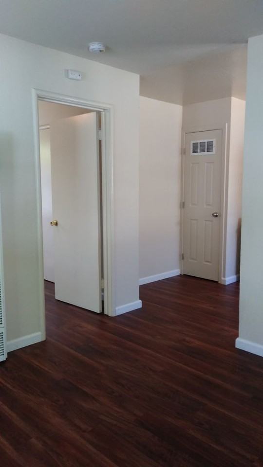 951 S 3rd St #1 - Photo 3 of 26