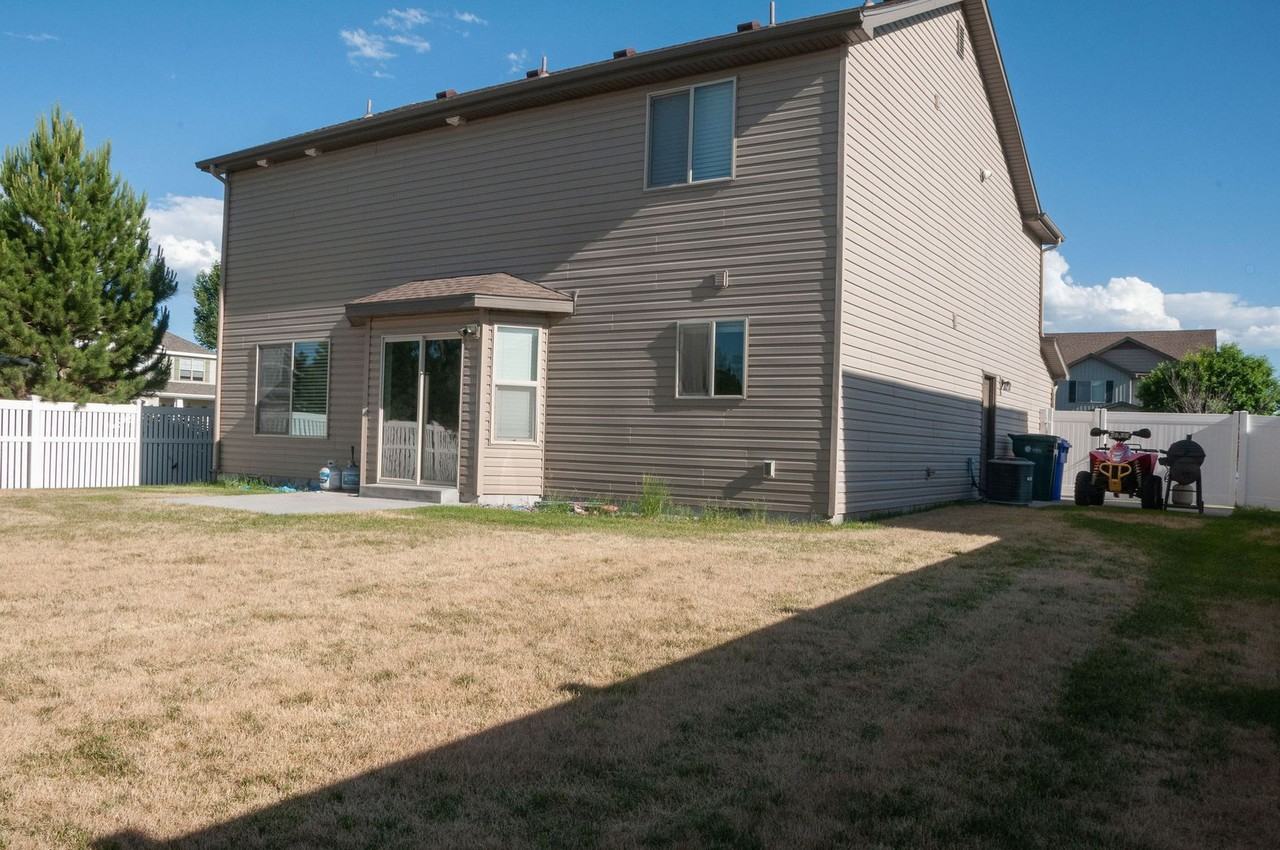 2280 W 960 S - Photo 3 of 24