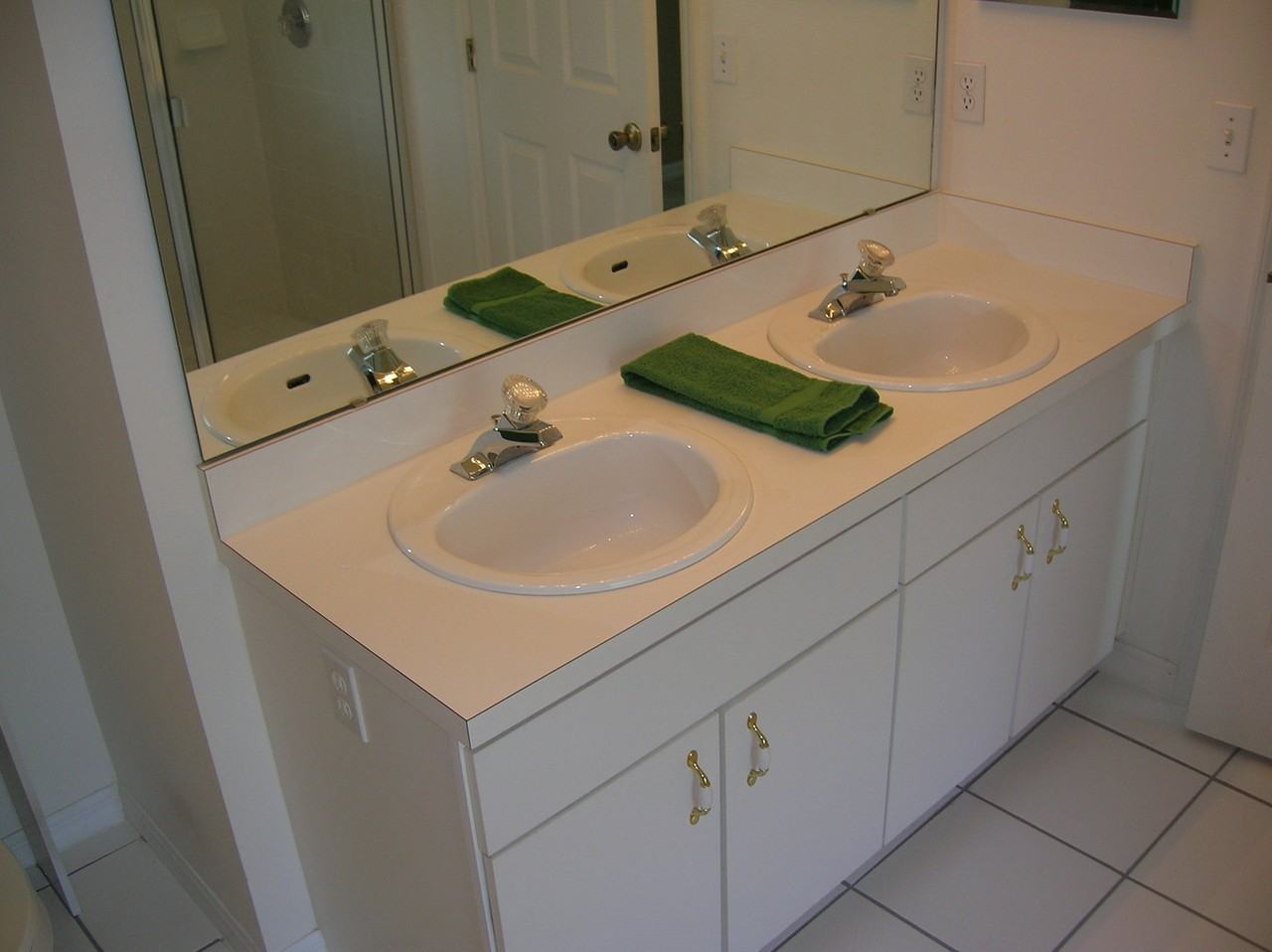 1061 Ballyshannon Pkwy - Photo 7 of 11