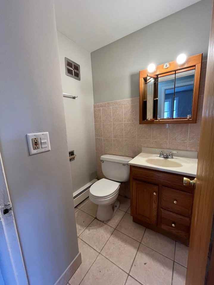 2951 Thatcher Ave - Photo 4 of 17