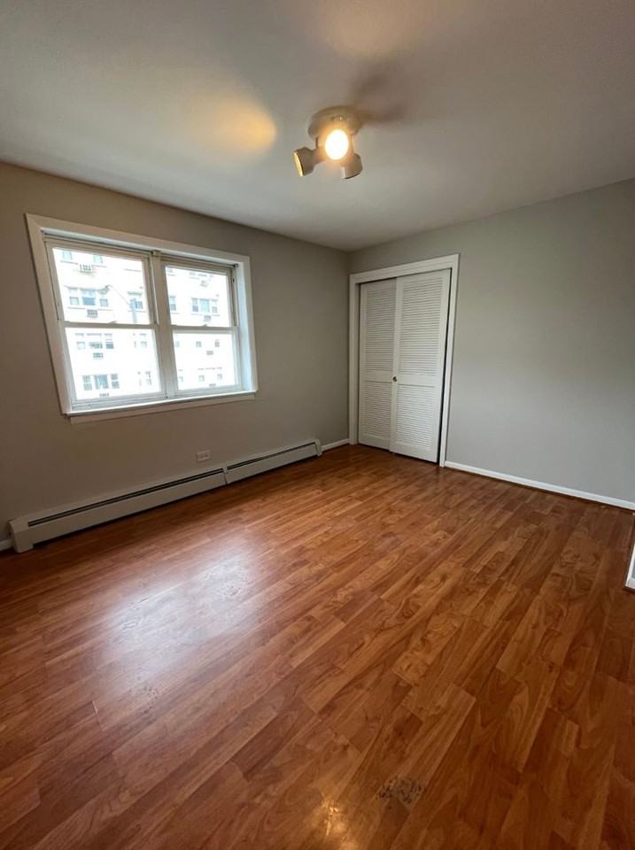 2951 Thatcher Ave - Photo 5 of 17