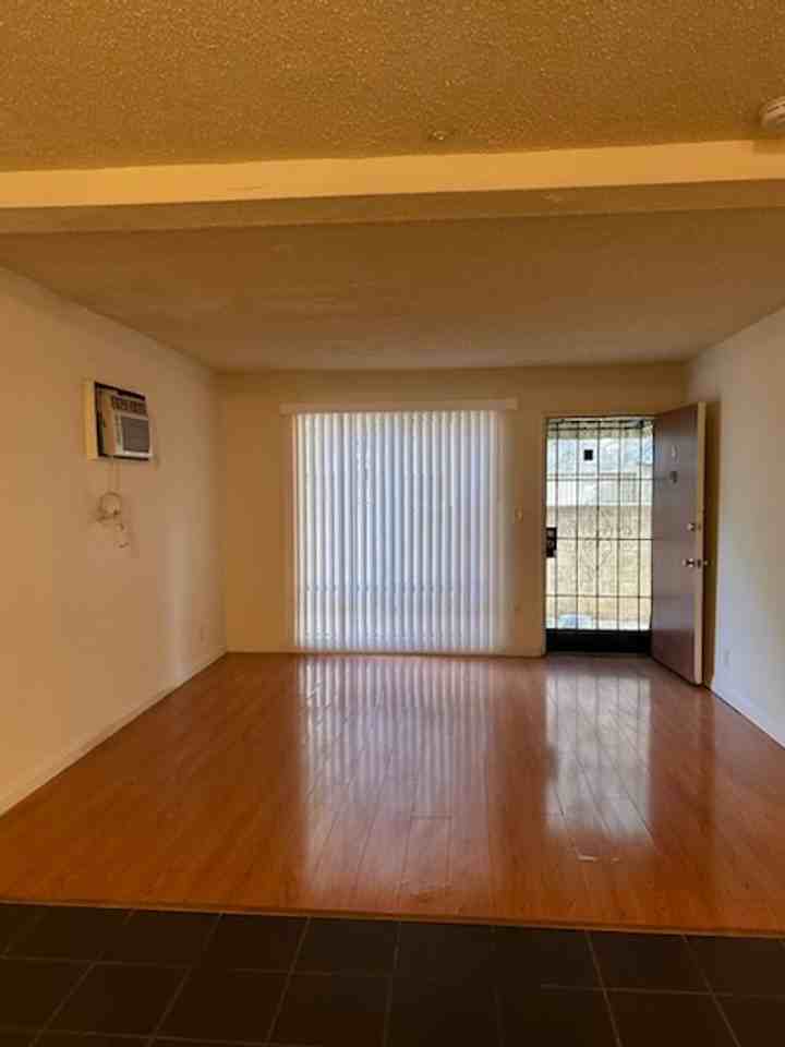 724 Chapel - Photo 6 of 21