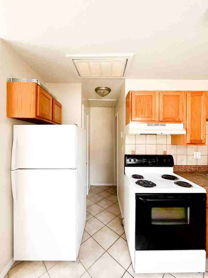 211 W Bobwhite Ln - Photo 6 of 18