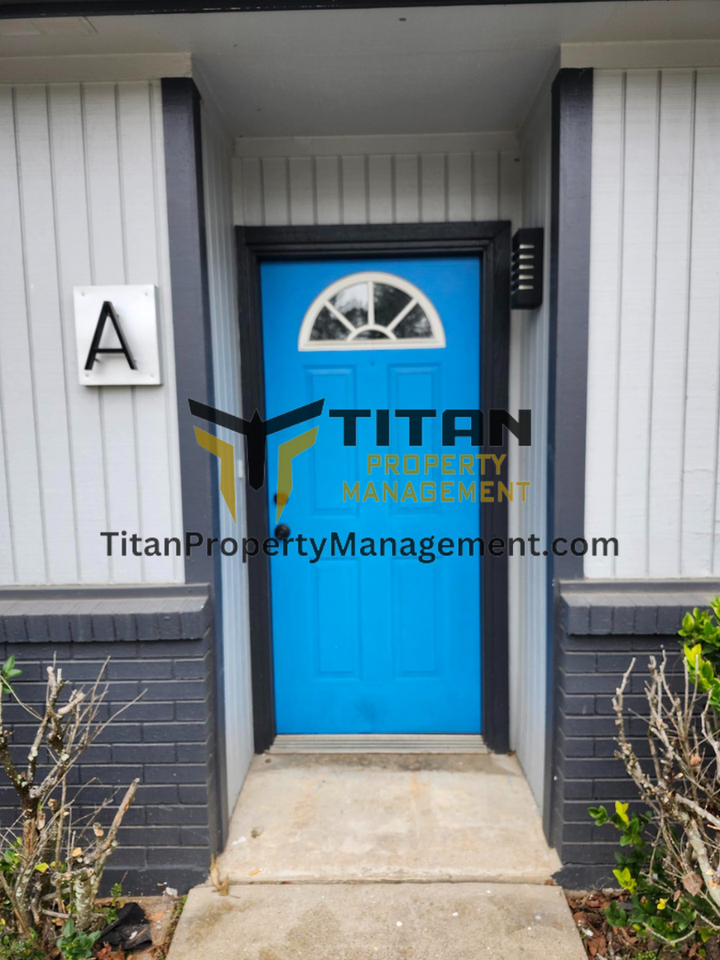 700 Park Dr #A - Photo 3 of 21