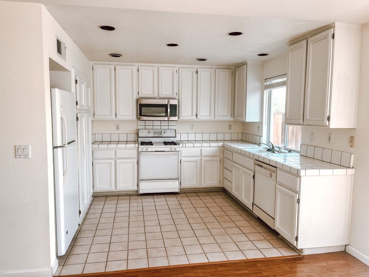 4279 Katie Ln - Photo 7 of 12