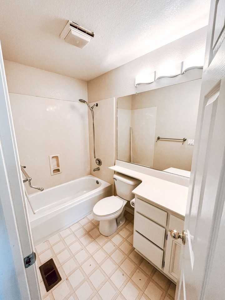 4279 Katie Ln - Photo 3 of 12