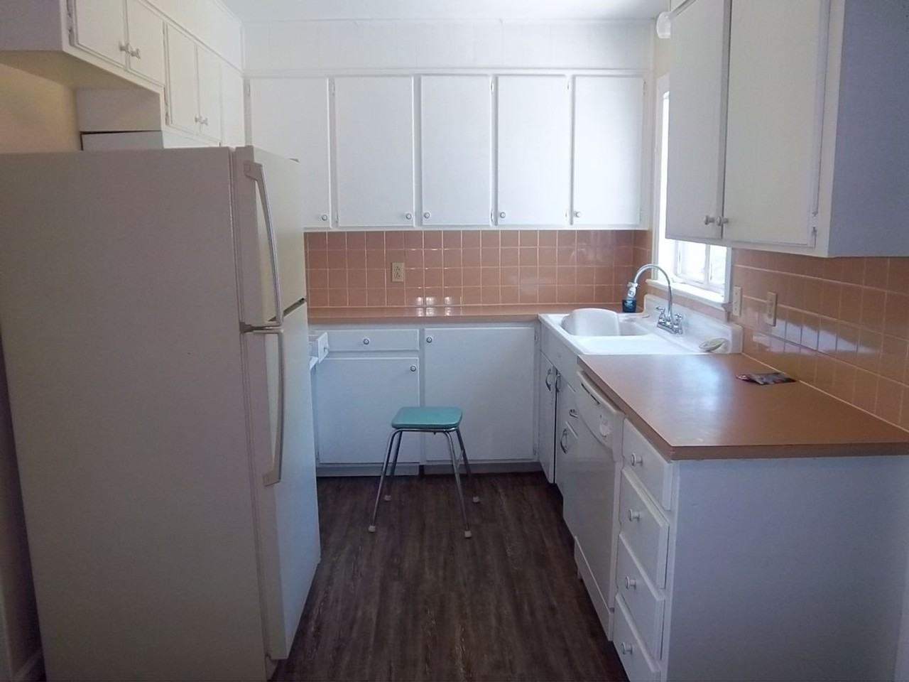 924 S Milam St - Photo 3 of 4