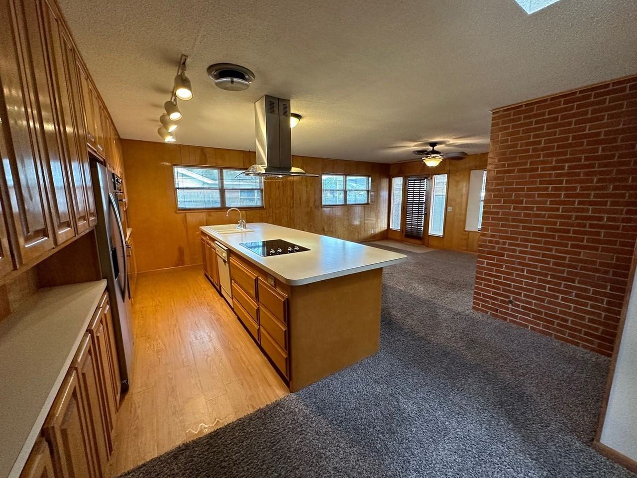 5405 George Ter - Photo 3 of 18