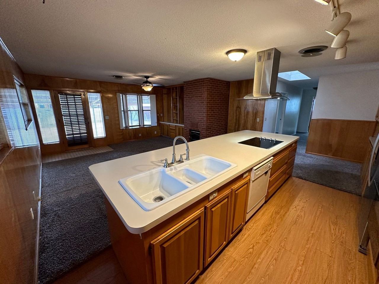 5405 George Ter - Photo 4 of 18