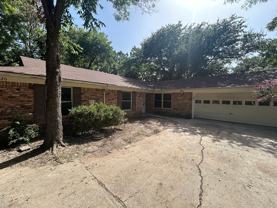 2820 Yorkshire St - Photo 1 of 1