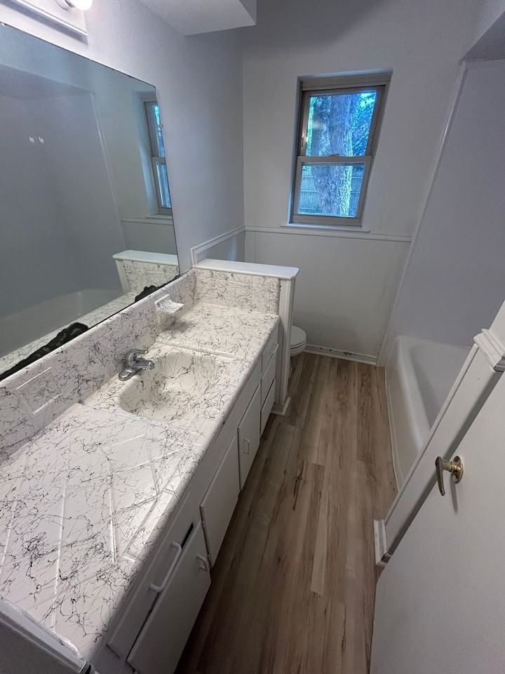 2820 Yorkshire St - Photo 6 of 12