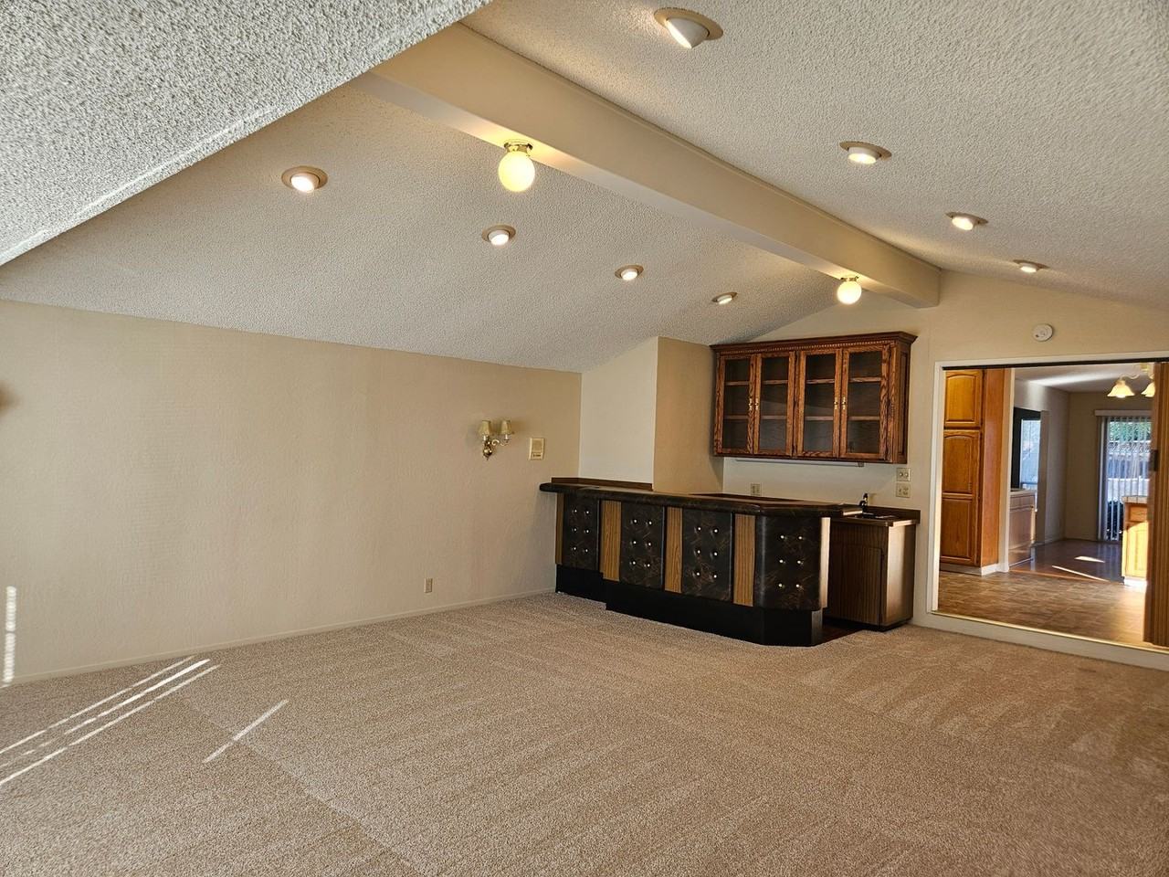 1014 Twin Brook Dr - Photo 5 of 30