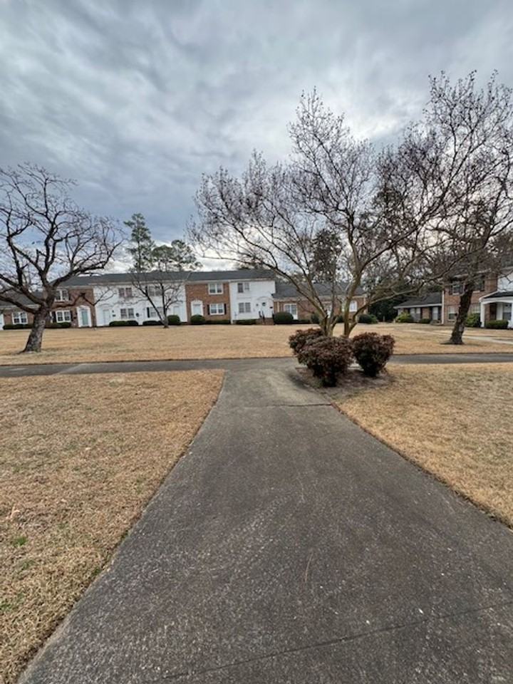 610 Park Ave #16 - Photo 2 of 21