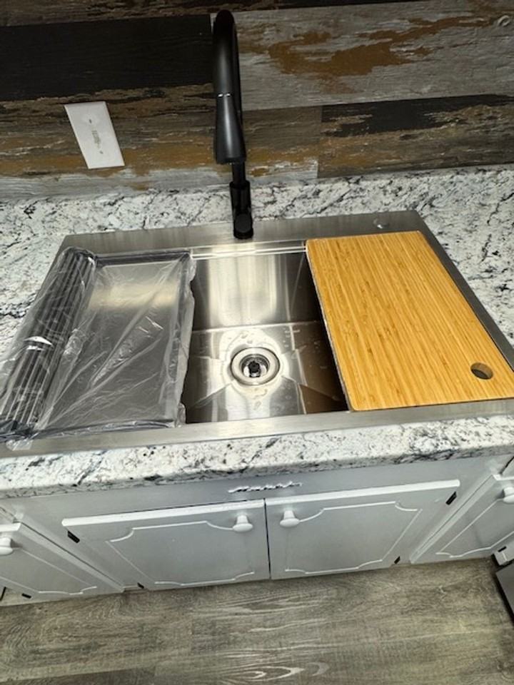 610 Park Ave #16 - Photo 5 of 21