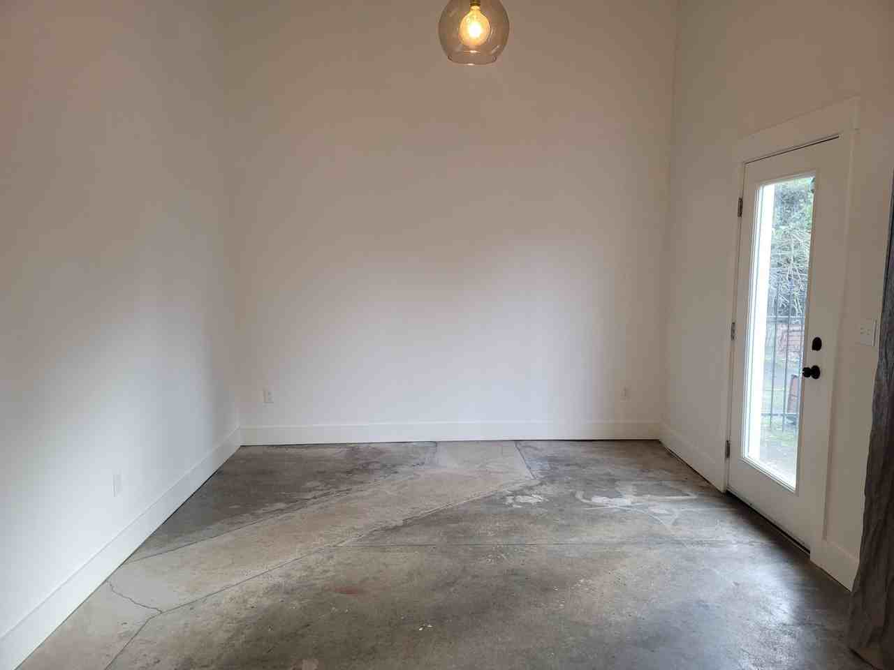 7008 Ne Rodney Ct - Photo 3 of 19