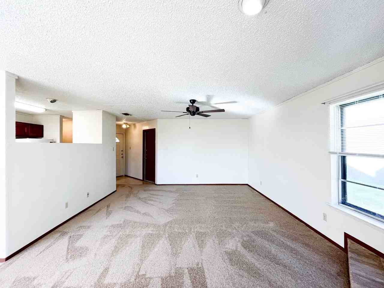 1504 Jefferis Ave - Photo 6 of 35